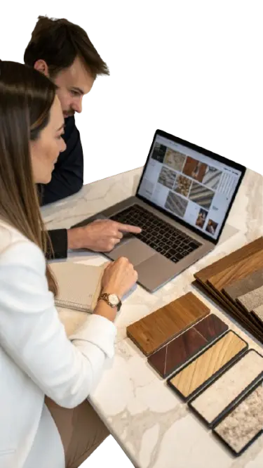Designér FELAN se zákazníkem při výběru materiálů
